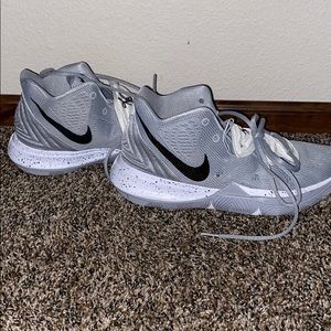 Kyrie 6 basketball shoes